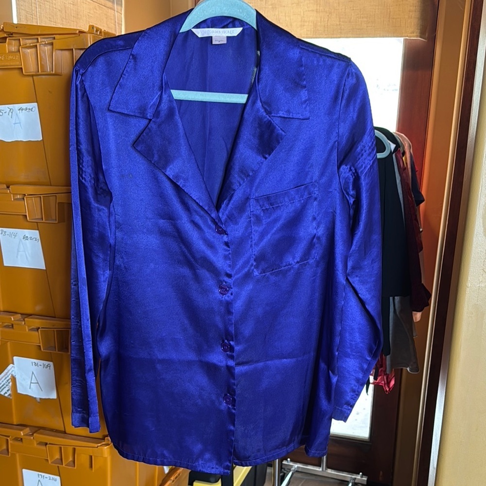 Vintage Victoria’s Secret Dark Purple Satin Pajama Set LS Top & Short Size Small